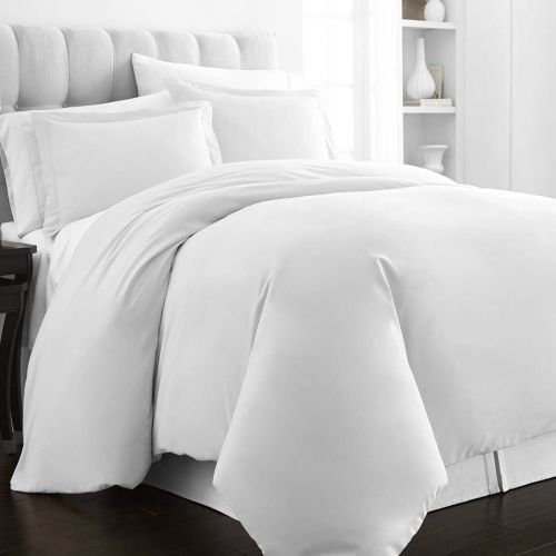 product image of the Pizuna Cotton Duvet Cover Set on a bed